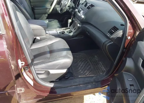 2012 Toyota Highlander Se V6 z USA, uszkodzony, nr VIN 5TDBK3EH1CS173823